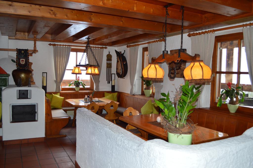 Gasthaus Glockle Apartamento Damuels Exterior foto