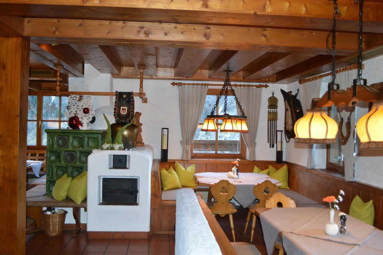 Gasthaus Glockle Apartamento Damuels Exterior foto